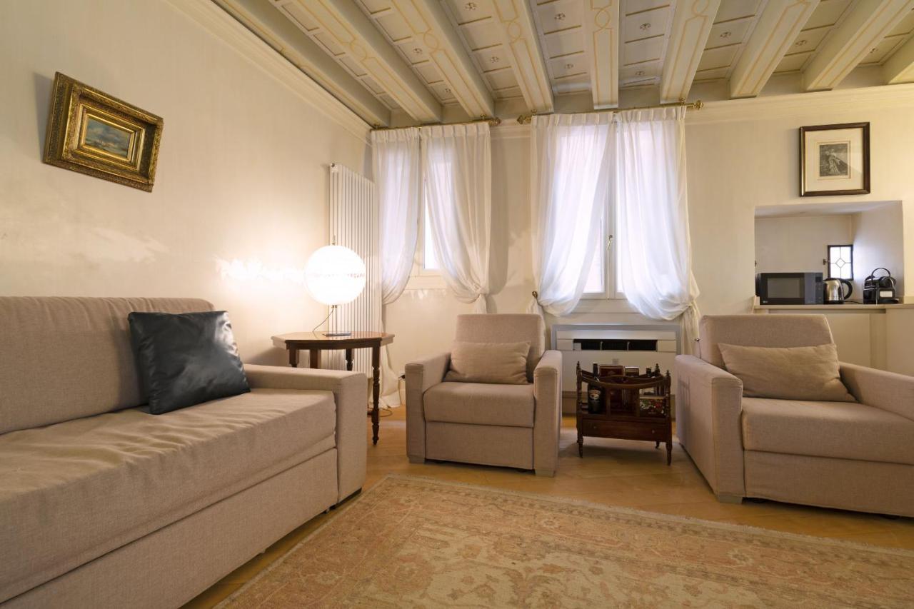 Apartamento Gondola Luxury - Campo Santi Filippo E Giacomo By Wonderful Italy Veneza