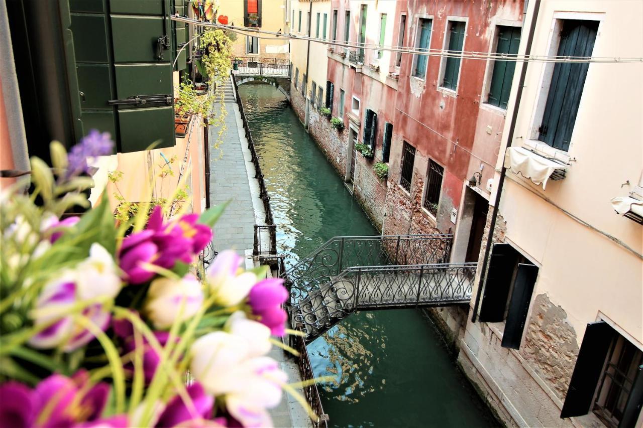 Apartment Charming Canal View San Marco *