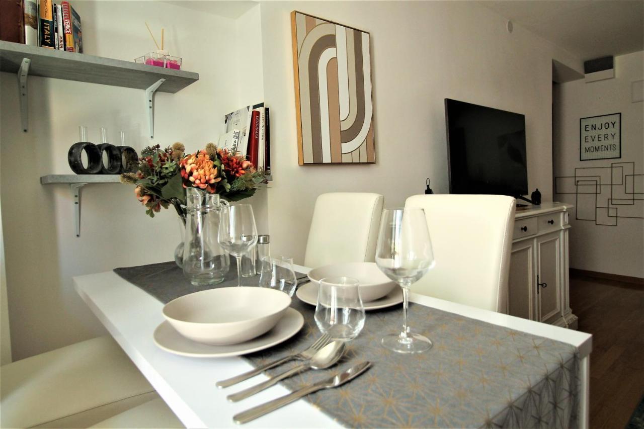 Charming Canal View San Marco Apartment *