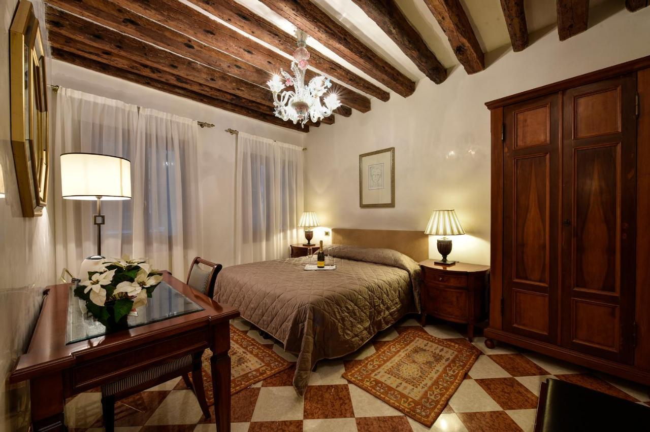 Guest house Anzolo Palace - &
