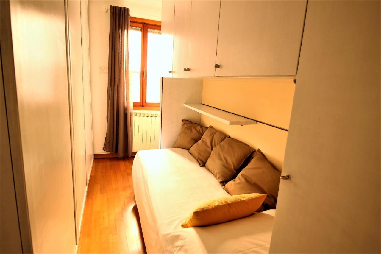 Charming Canal View San Marco Apartment