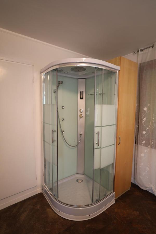 Guest house Lovely In 3*