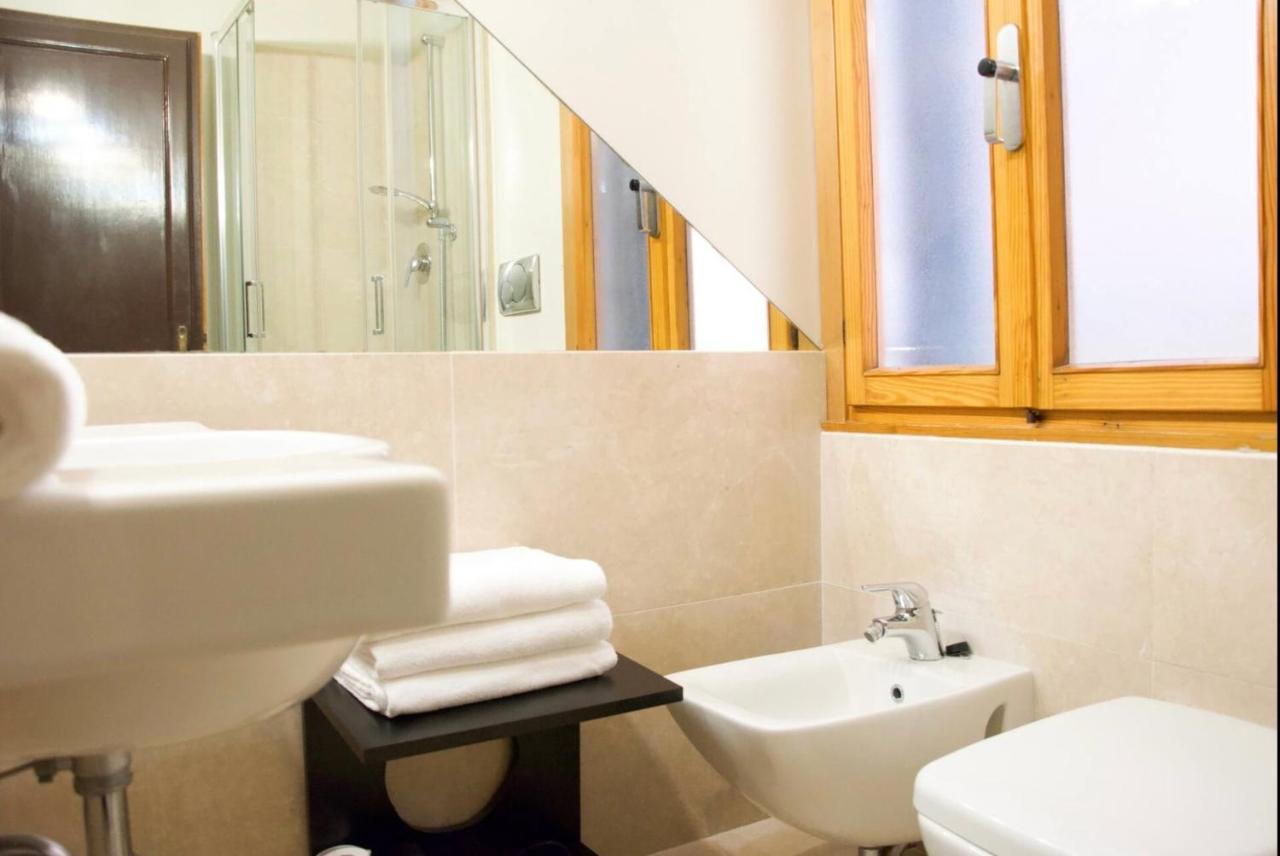 Anzolo Palace - & Guest house 2*