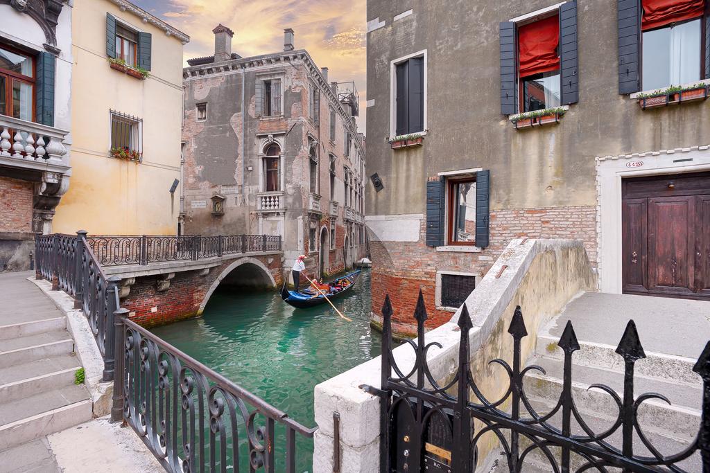 Charming House Iqs * Venice