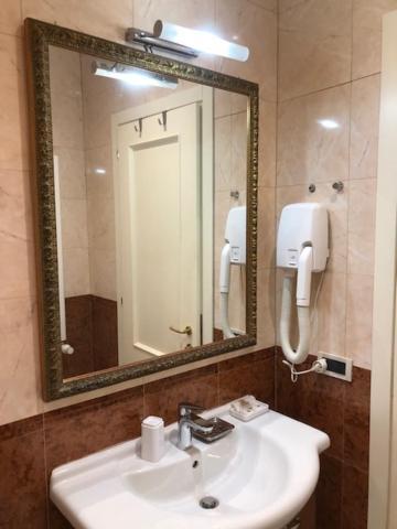 Odoni Aparthotel *