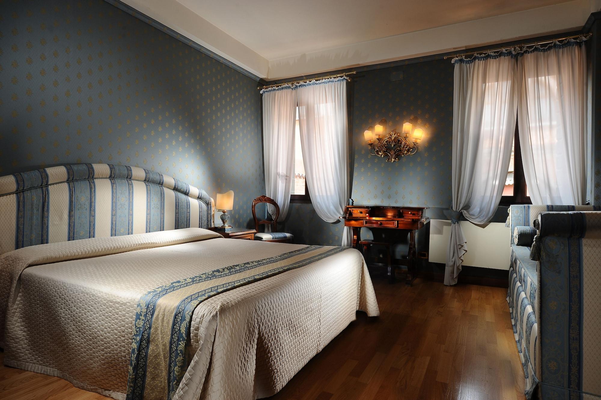 Hotel Abbazia Venice