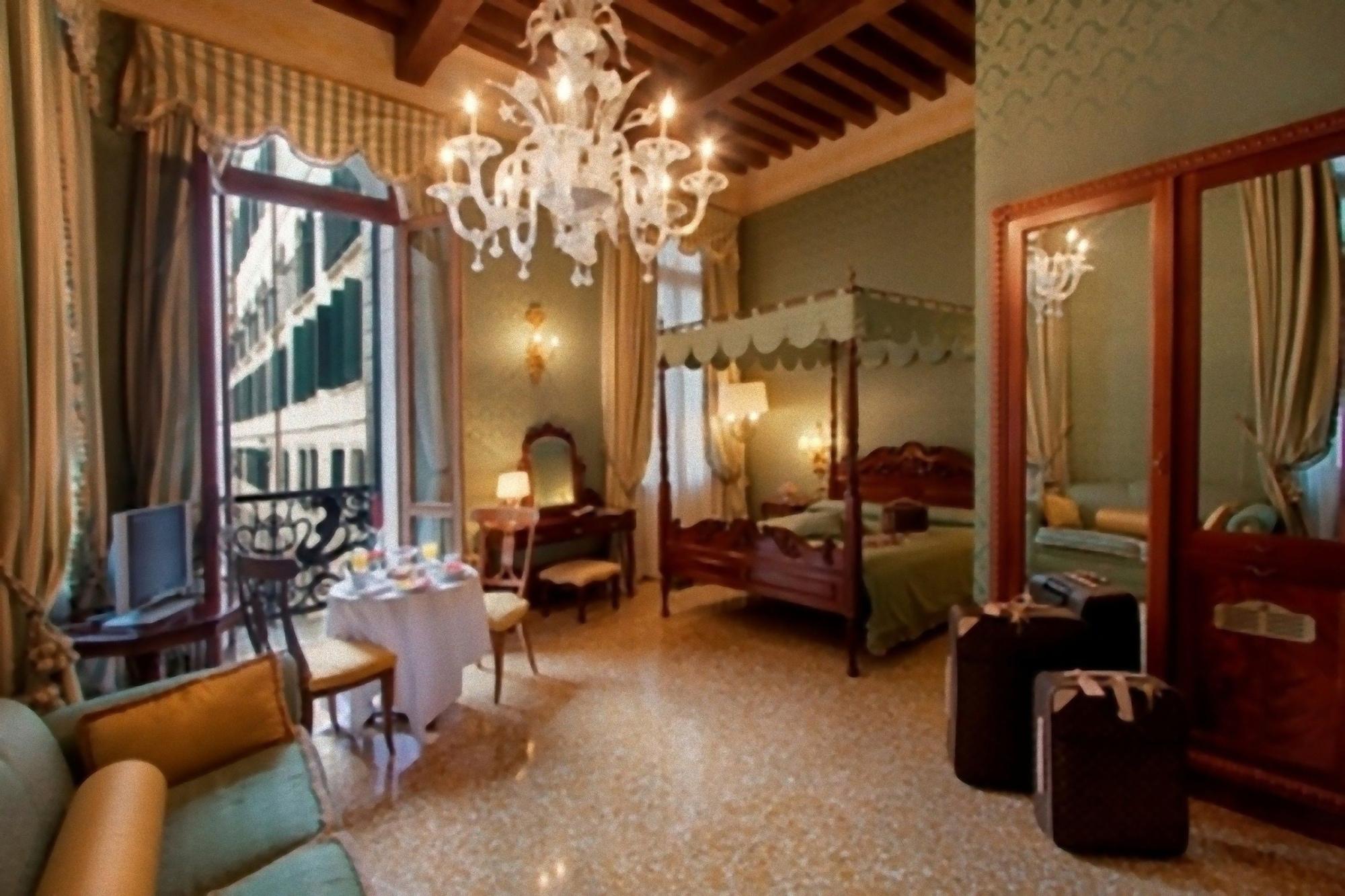 Al Ponte Dei Sospiri 4* Venice