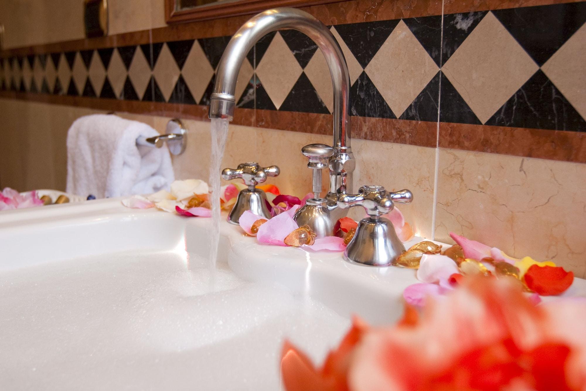 Hotel Al Ponte Dei Sospiri 4*