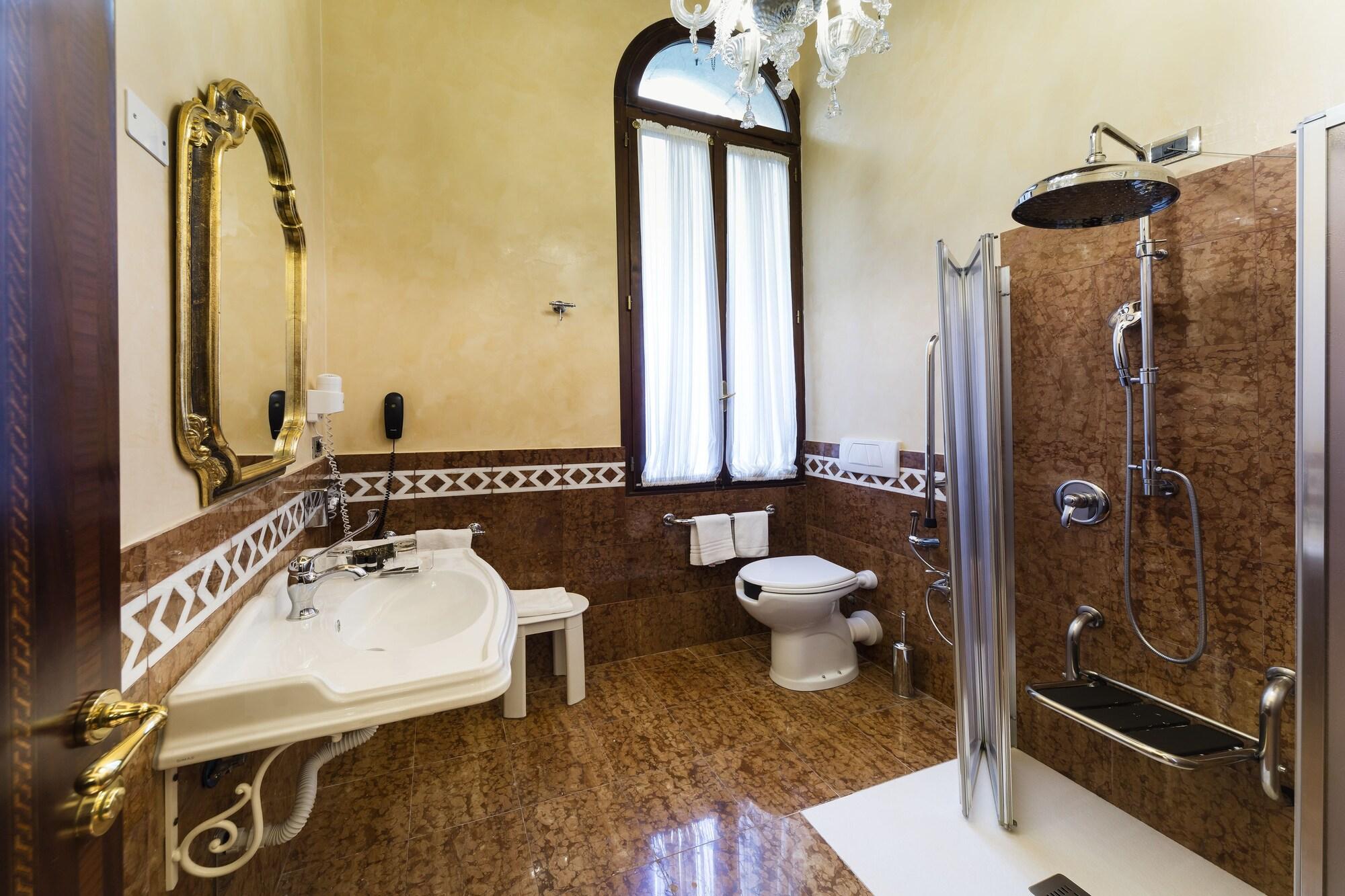 Al Ponte Dei Sospiri Hotel