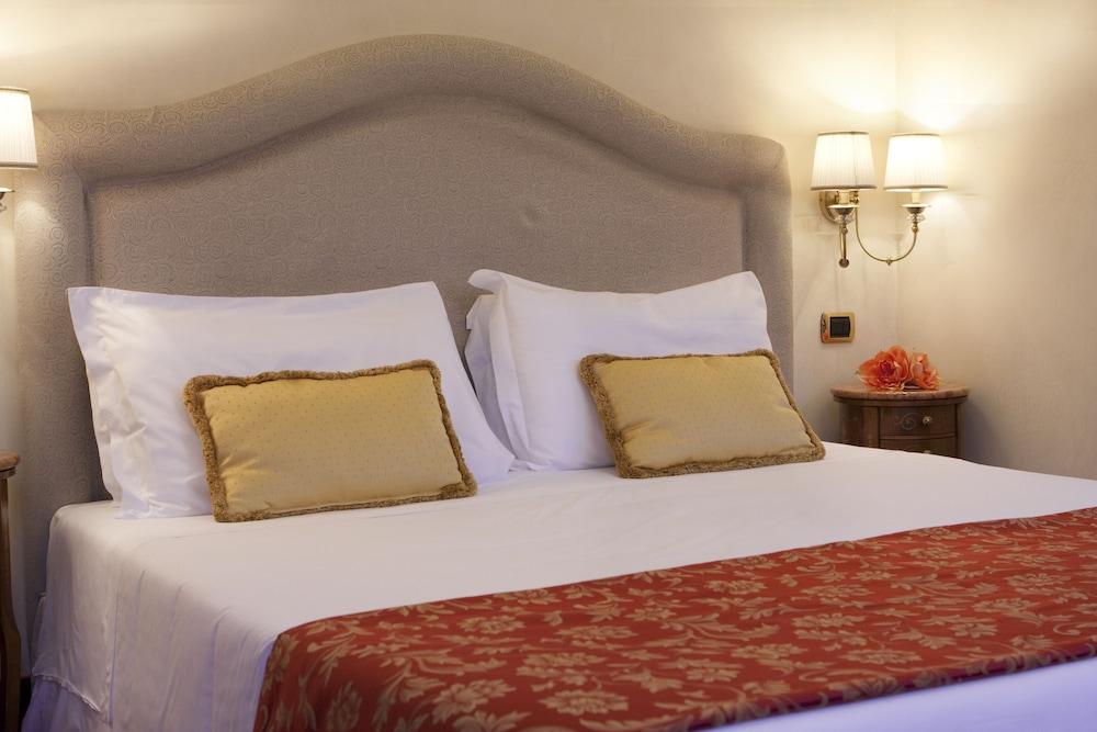 Al Ponte Dei Sospiri Hotel
