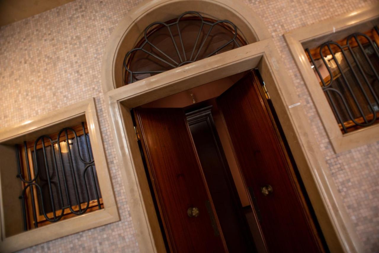 Palazzina Fortuny Acomodação com café da manhã  3*