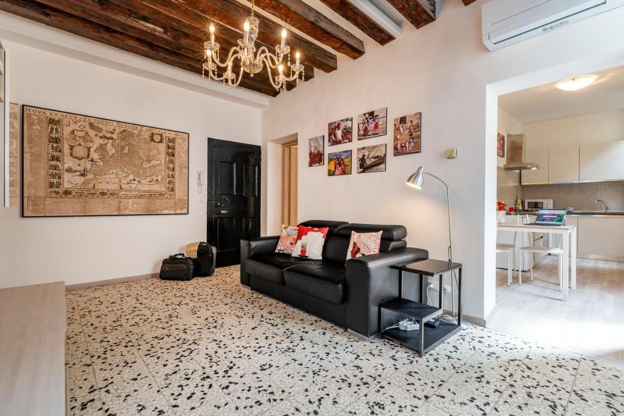 Ponte Squero Flat M0270423226 Appartamento *