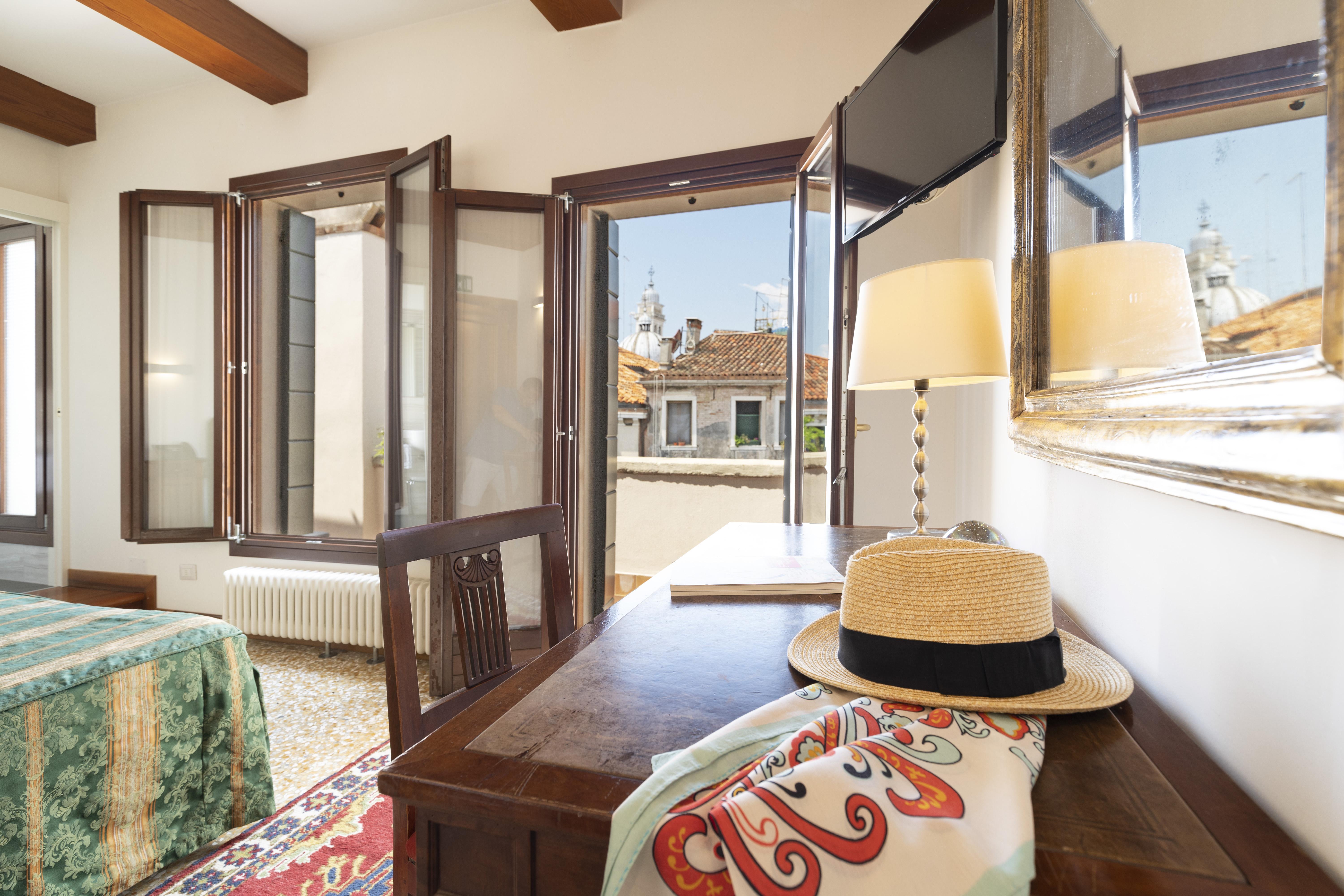 Guest house Palazzo Schiavoni Residenza D'epoca & Suite-apartments Venice