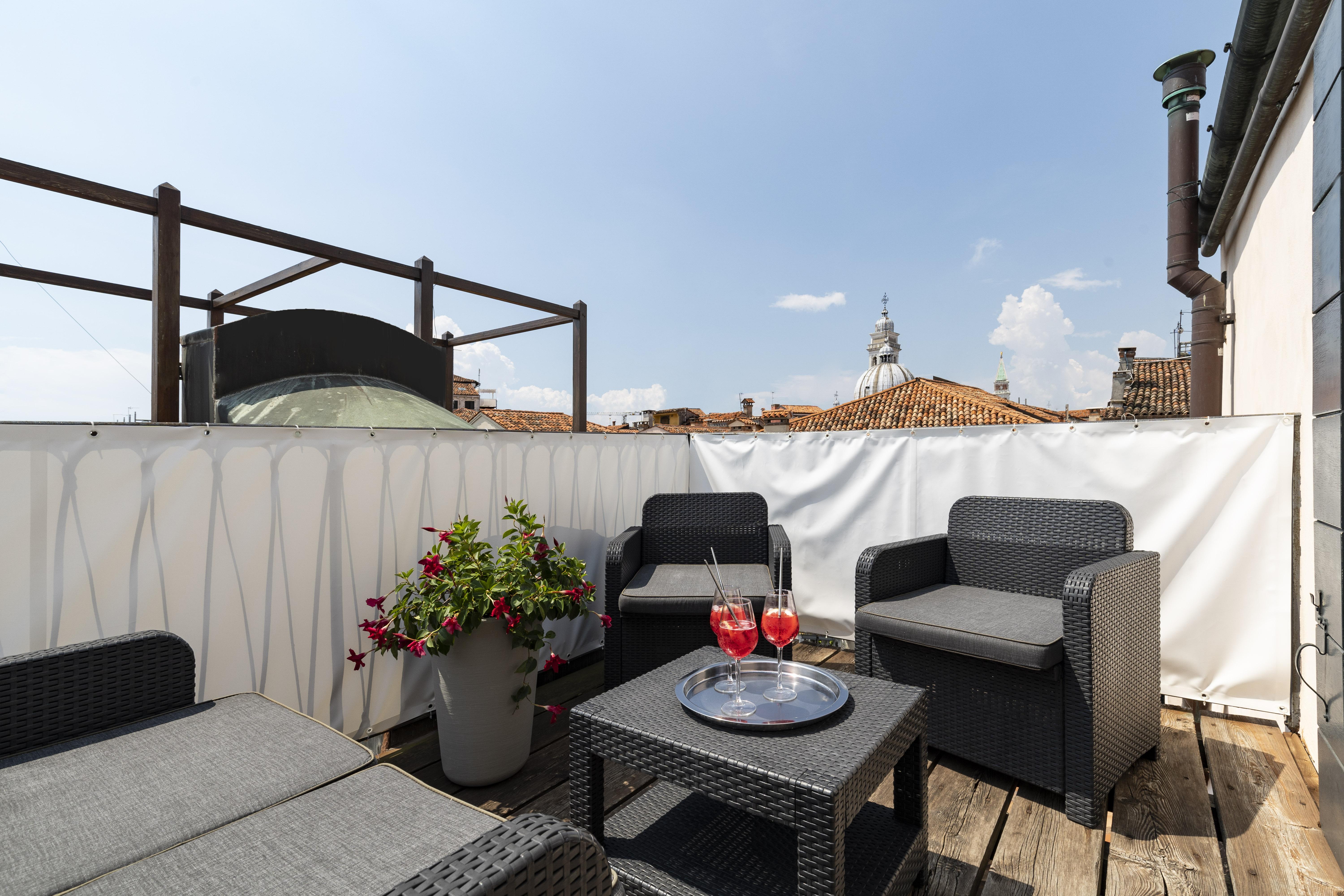 Palazzo Schiavoni Residenza D'epoca & Suite-apartments Guest house 3*