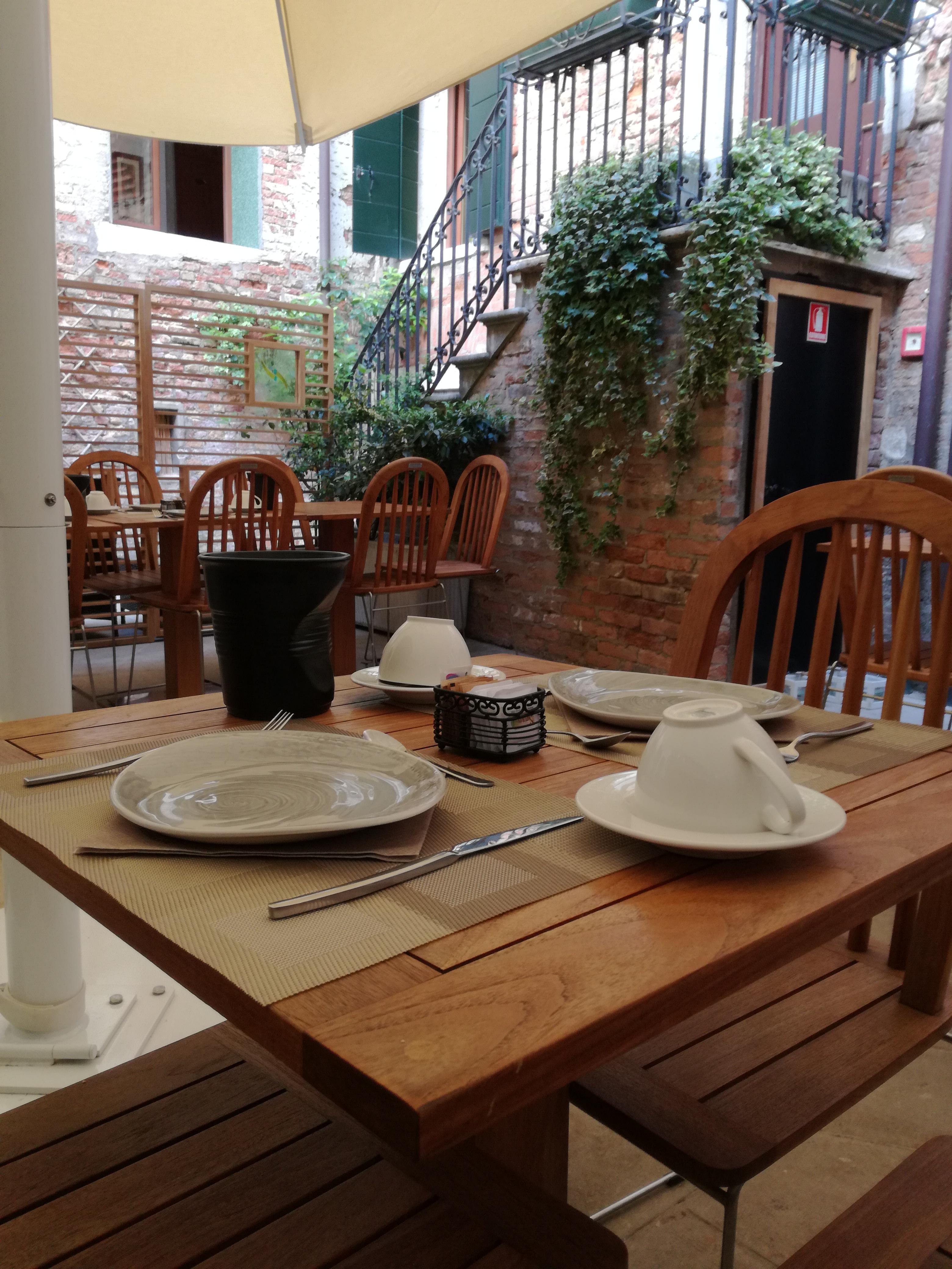 Acomodação com café da manhã  La Corte 3*