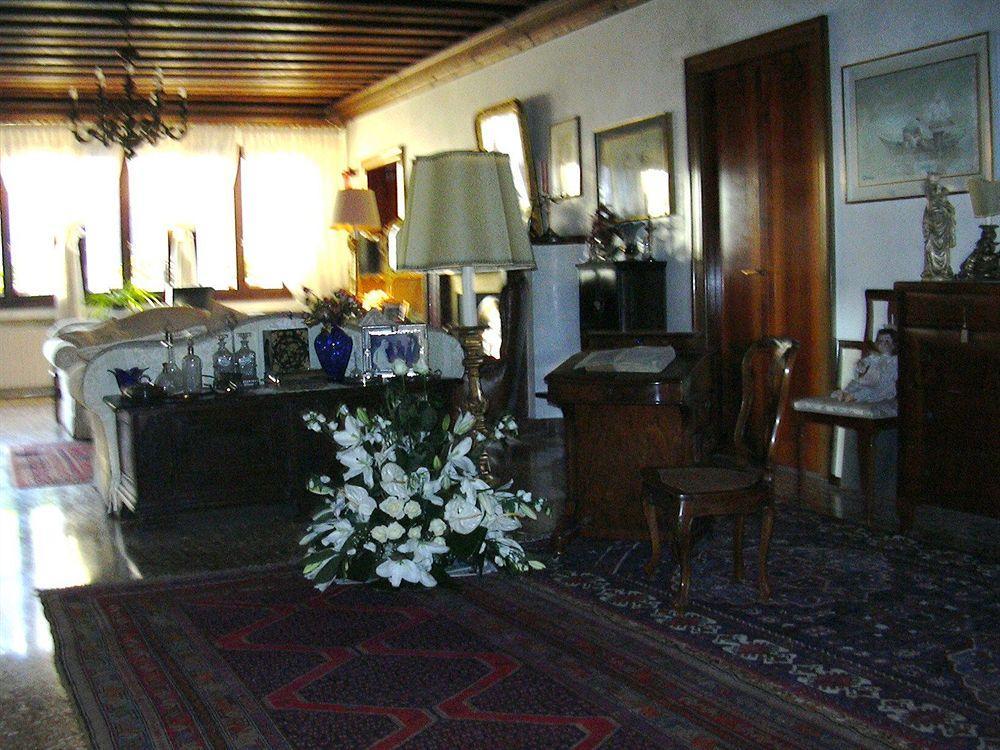 At A Palazzo Bed & Breakfast