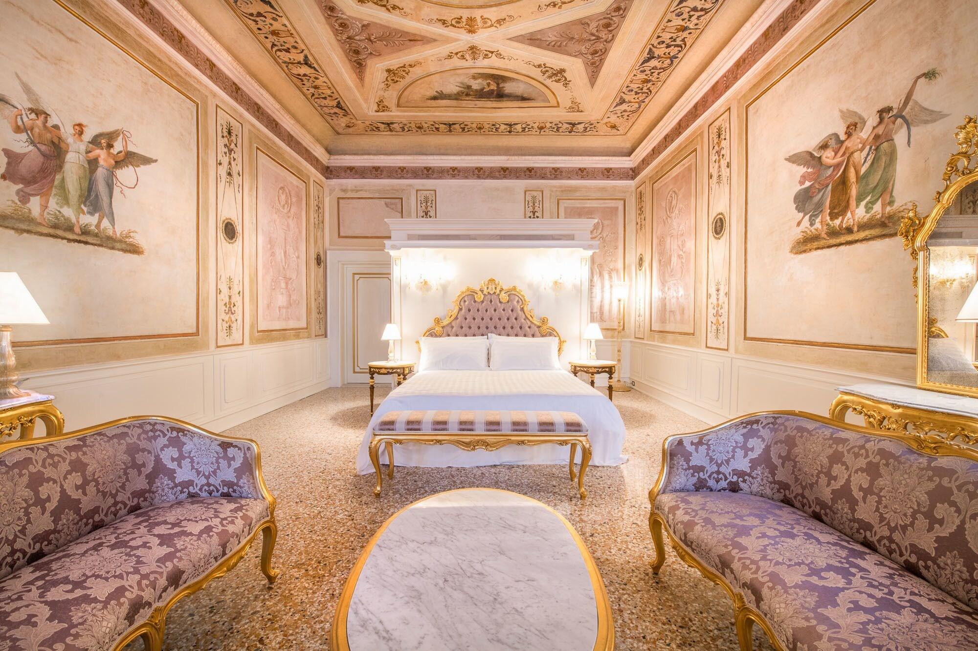 Ca' Bonfadini Historic Experience 5* Venice