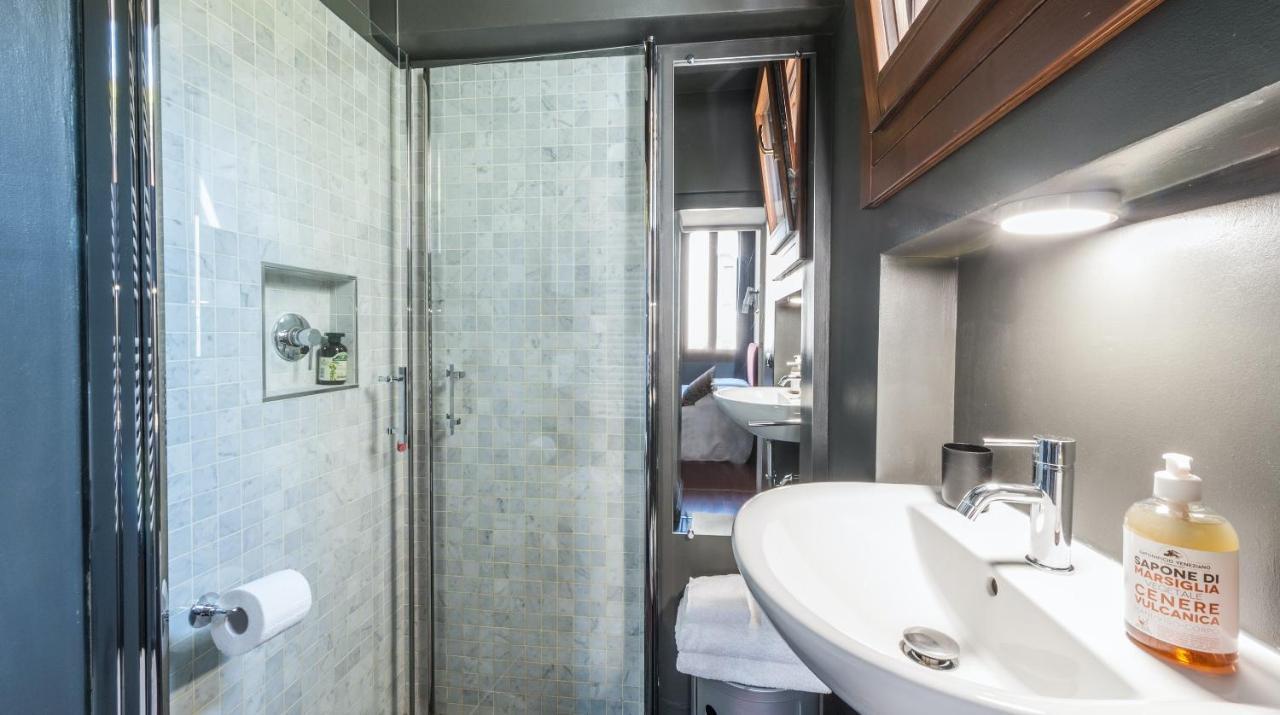 Stylish Renovated In The Heart Of The City Venice