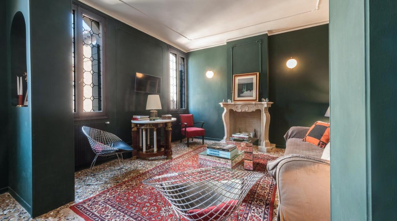 Stylish Renovated In The Heart Of The City * Venice