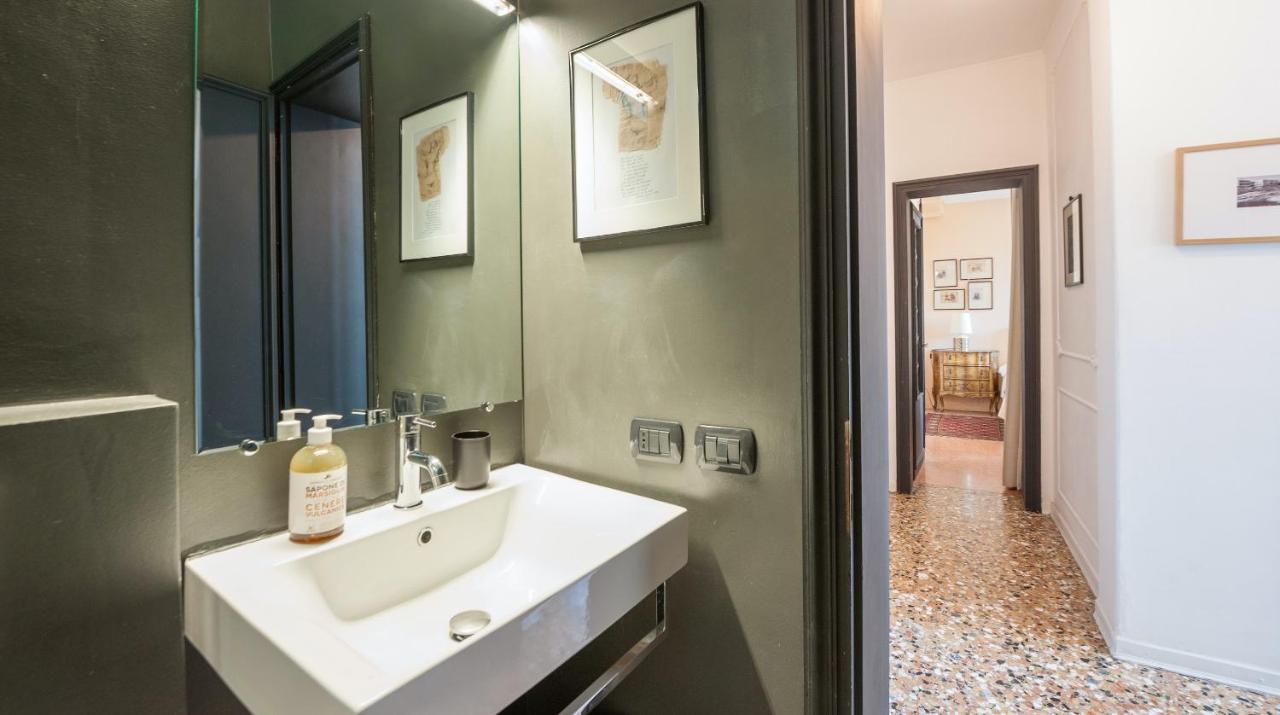 Stylish Renovated In The Heart Of The City * Venice