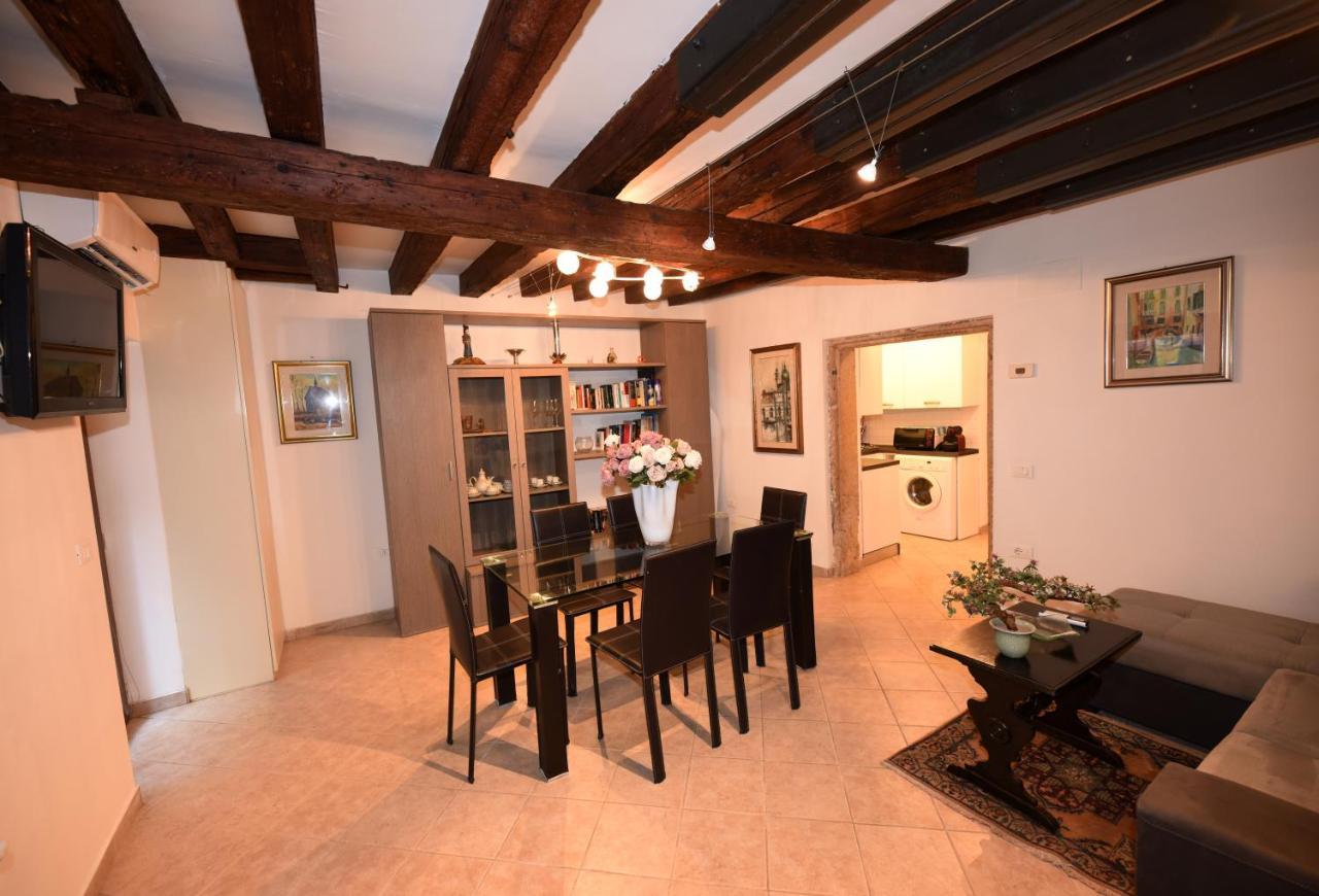 Do Pozzi Apartment *