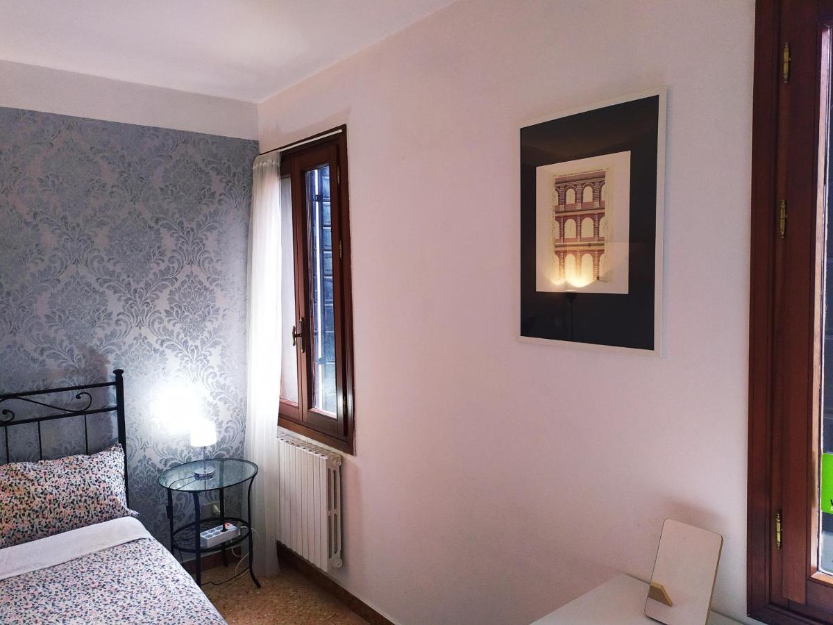 Guest house Two Steps From Rialto Venice