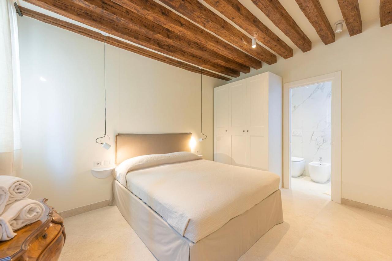 Grifalcon D'oro - Center Veneza