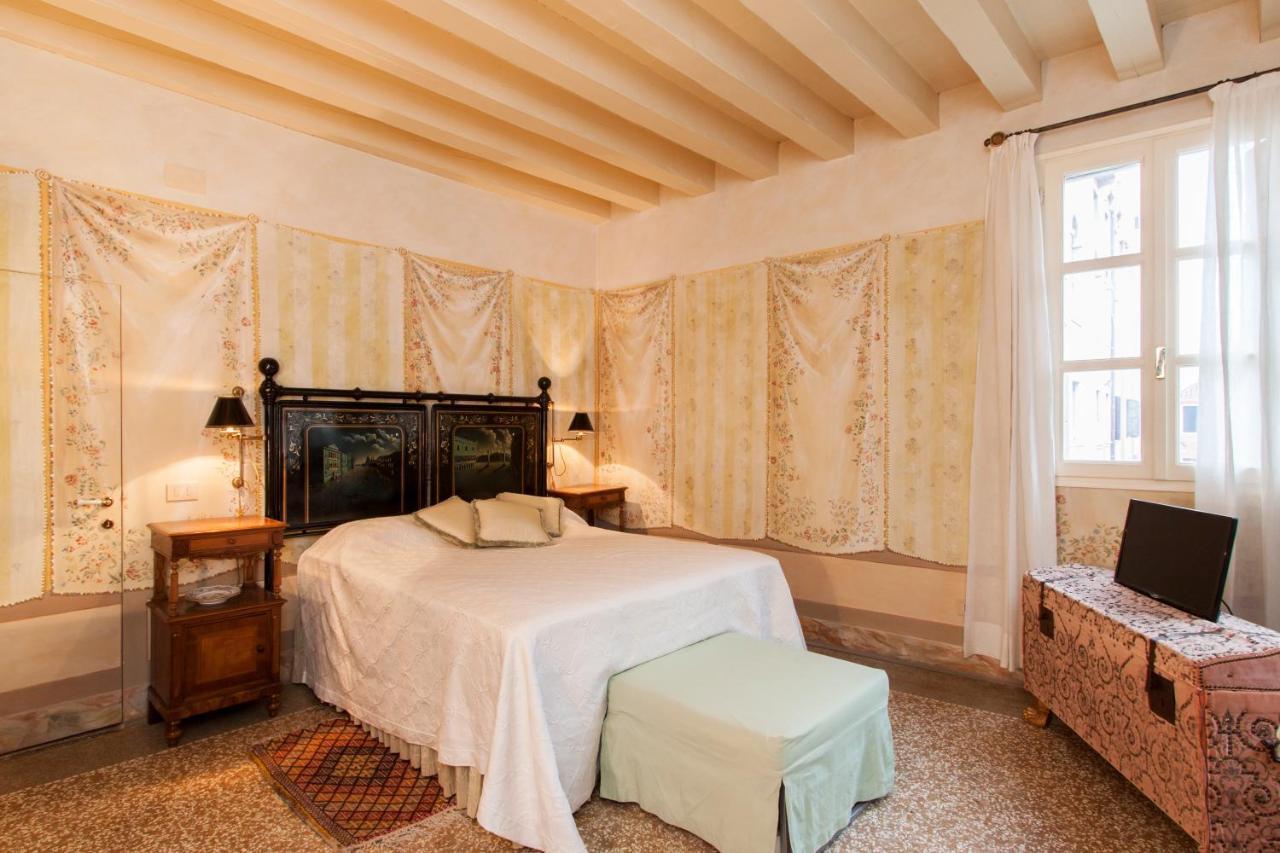 Explore From A Sophisticated Hideaway In San Polo *