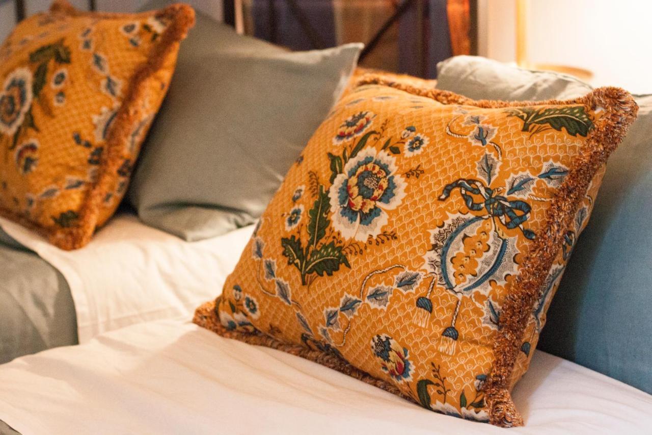 Explore From A Sophisticated Hideaway In San Polo Apartment *