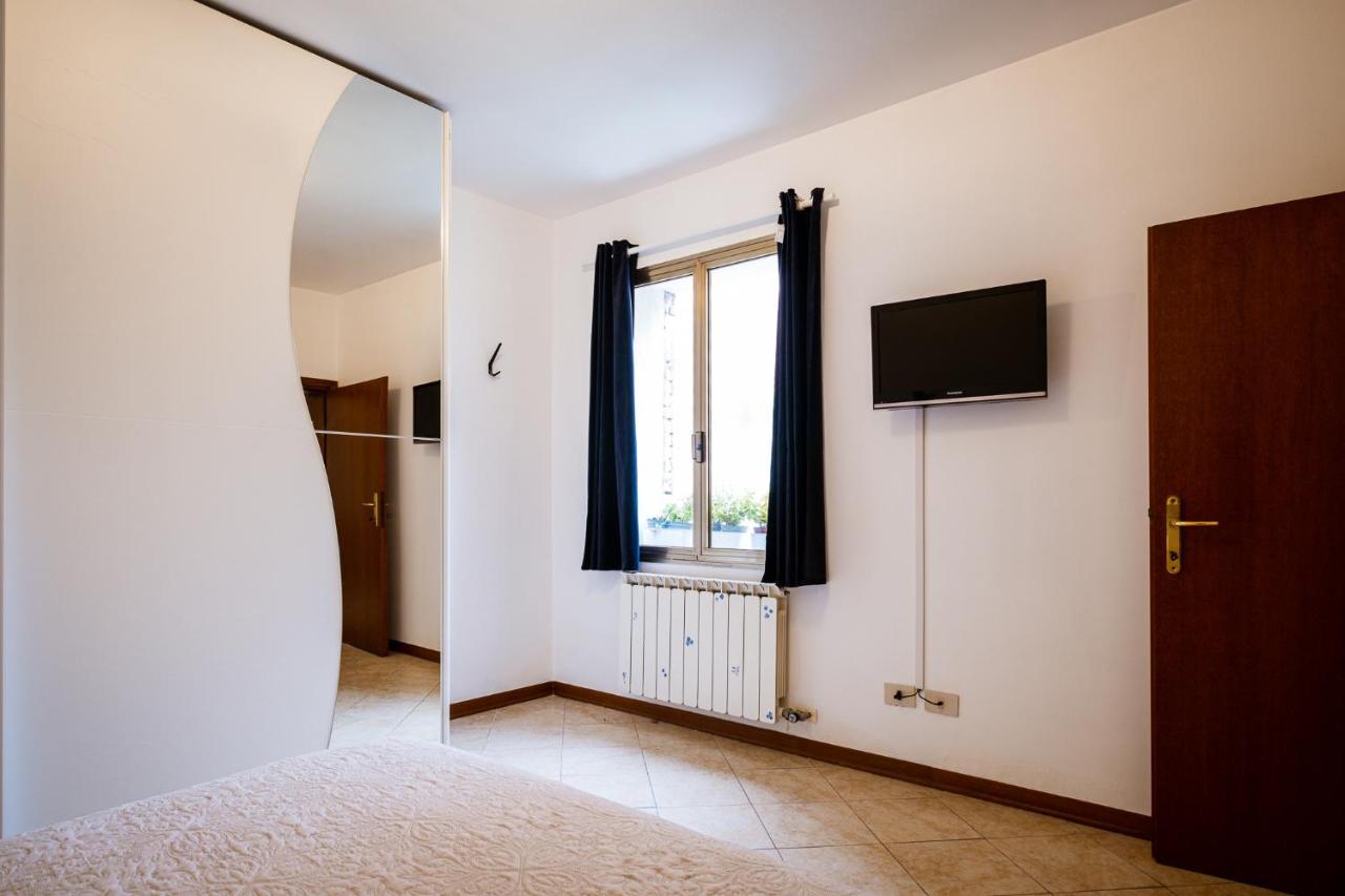 Apartment With Canal View In A Quiet Neighbourhood *