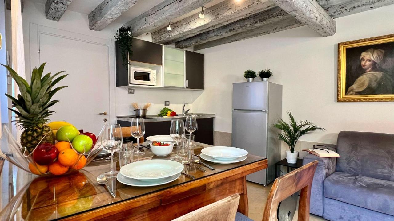Apartment Flowery
