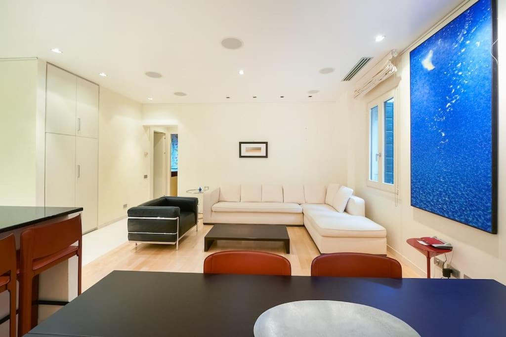 Apartment Ca' Santa Eufemia, Cozy And Classy, Sleep 4