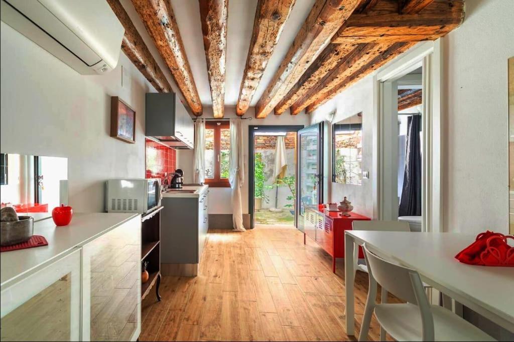 Ca 3 Leoni - Romantic House In The Heart Of Venezia