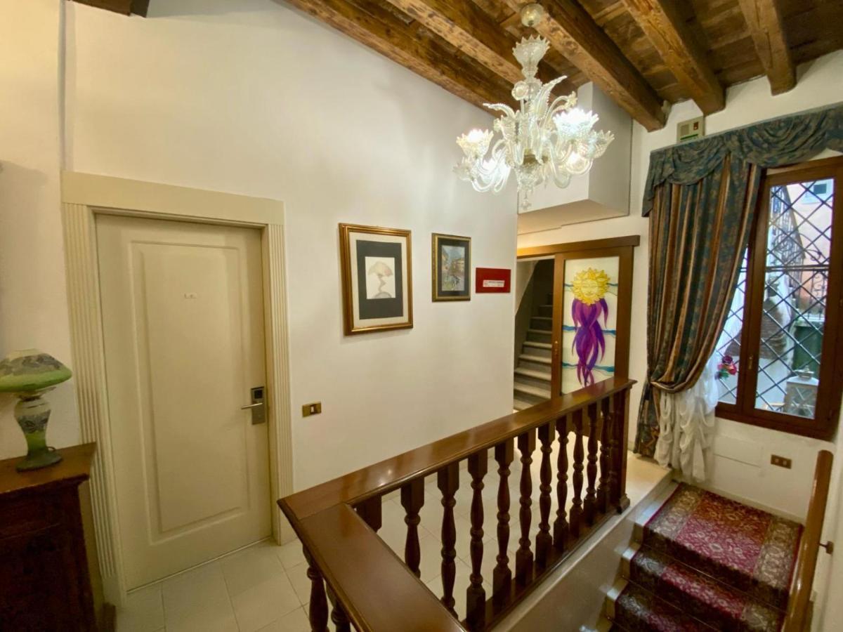 Hotel Bridge Venice
