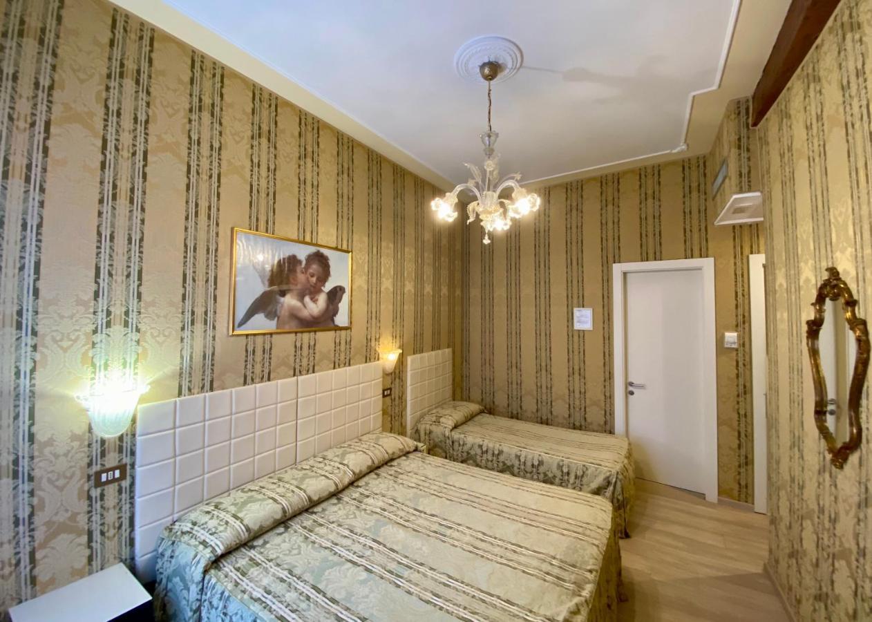 Bridge Hotel