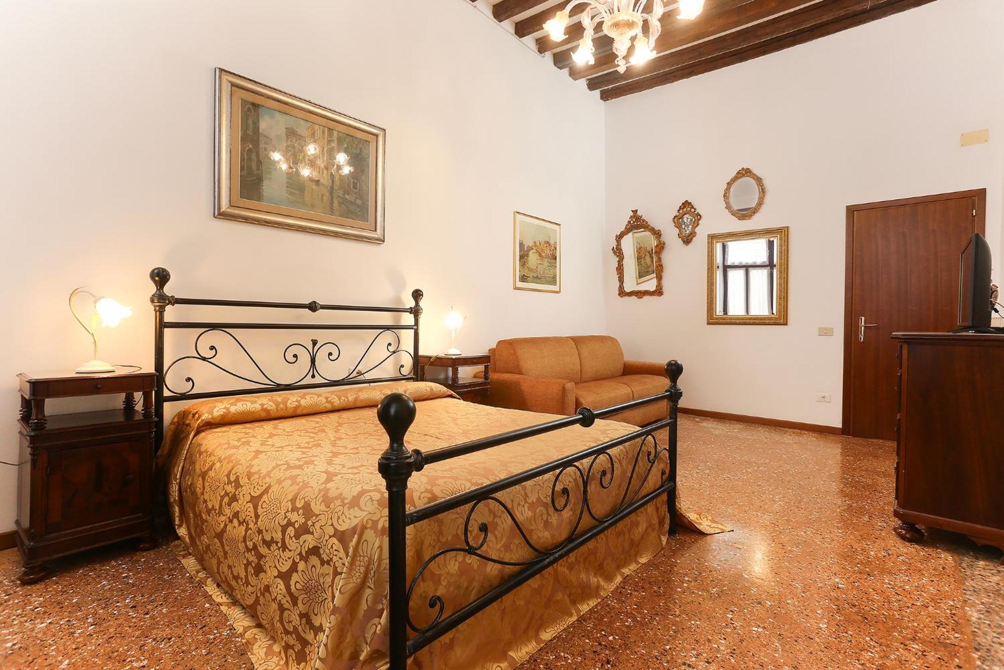 Apartment Leoncini With A Wonderful Canal View Venice