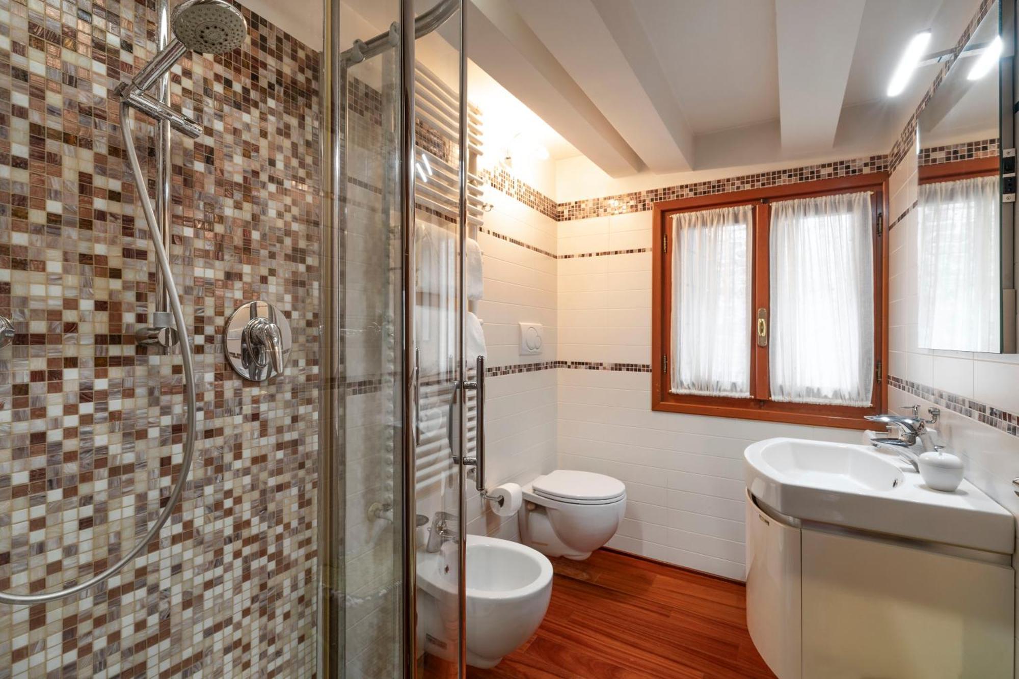 Glass House - Loft 2 Minutes To Rialto Bridge & View Apartment *