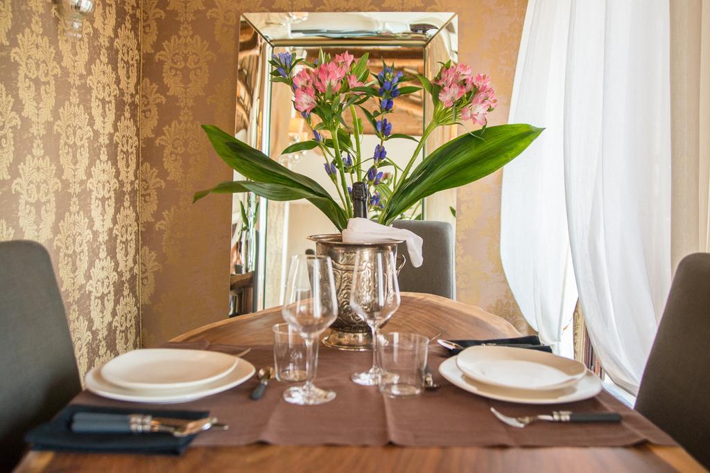 Apartment Rialto Terrace On The Grand Canal