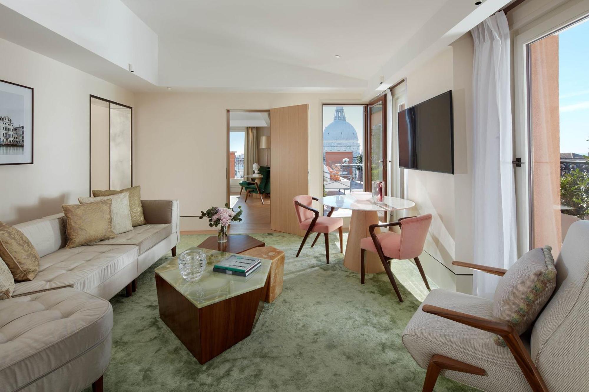 The St. Regis 5*