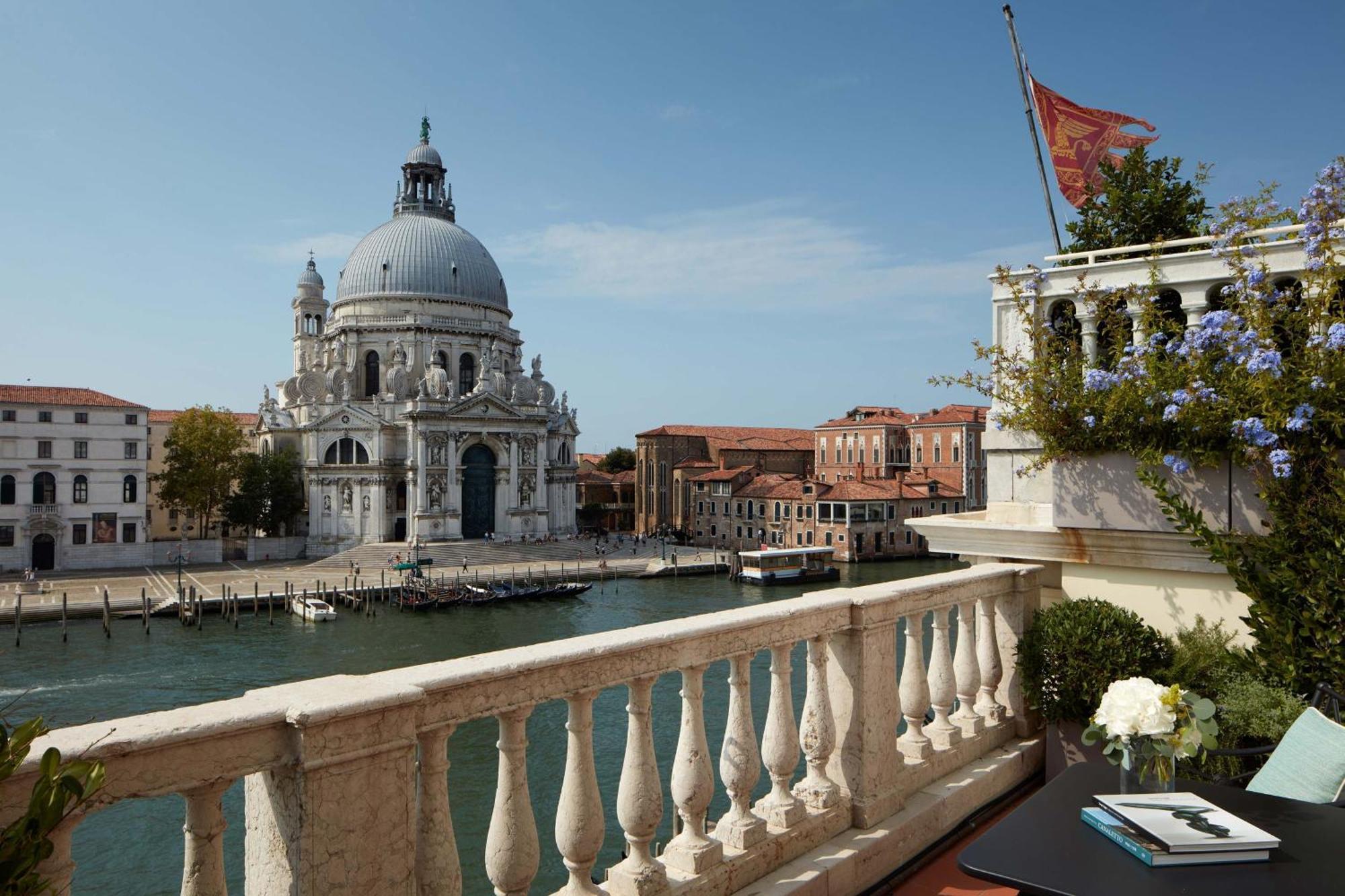 Hotel The St. Regis 5*