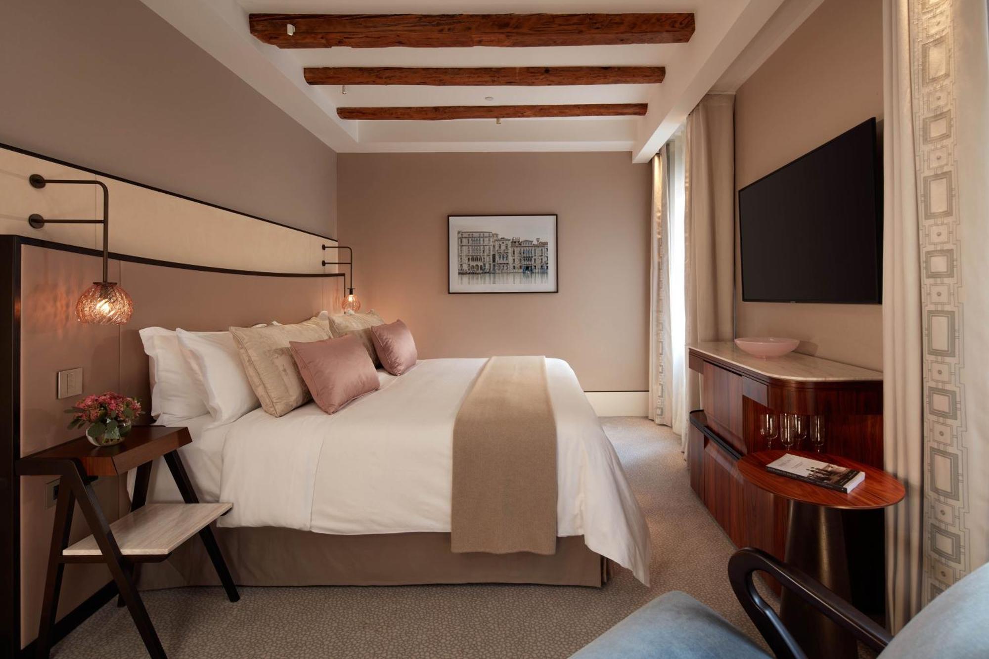 The St. Regis 5*