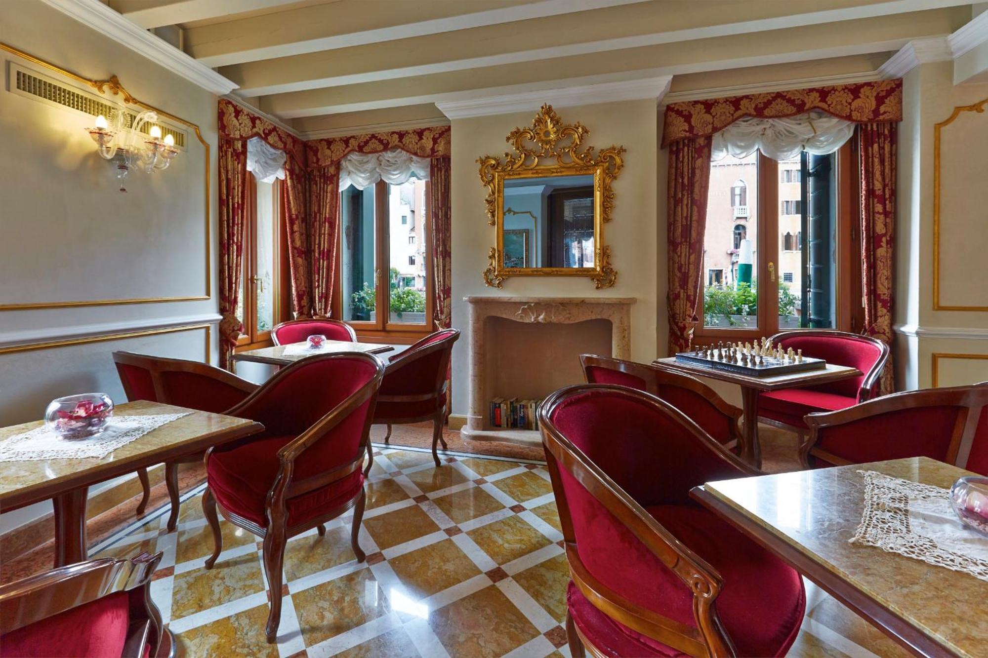 Hotel Canal Grande 4*