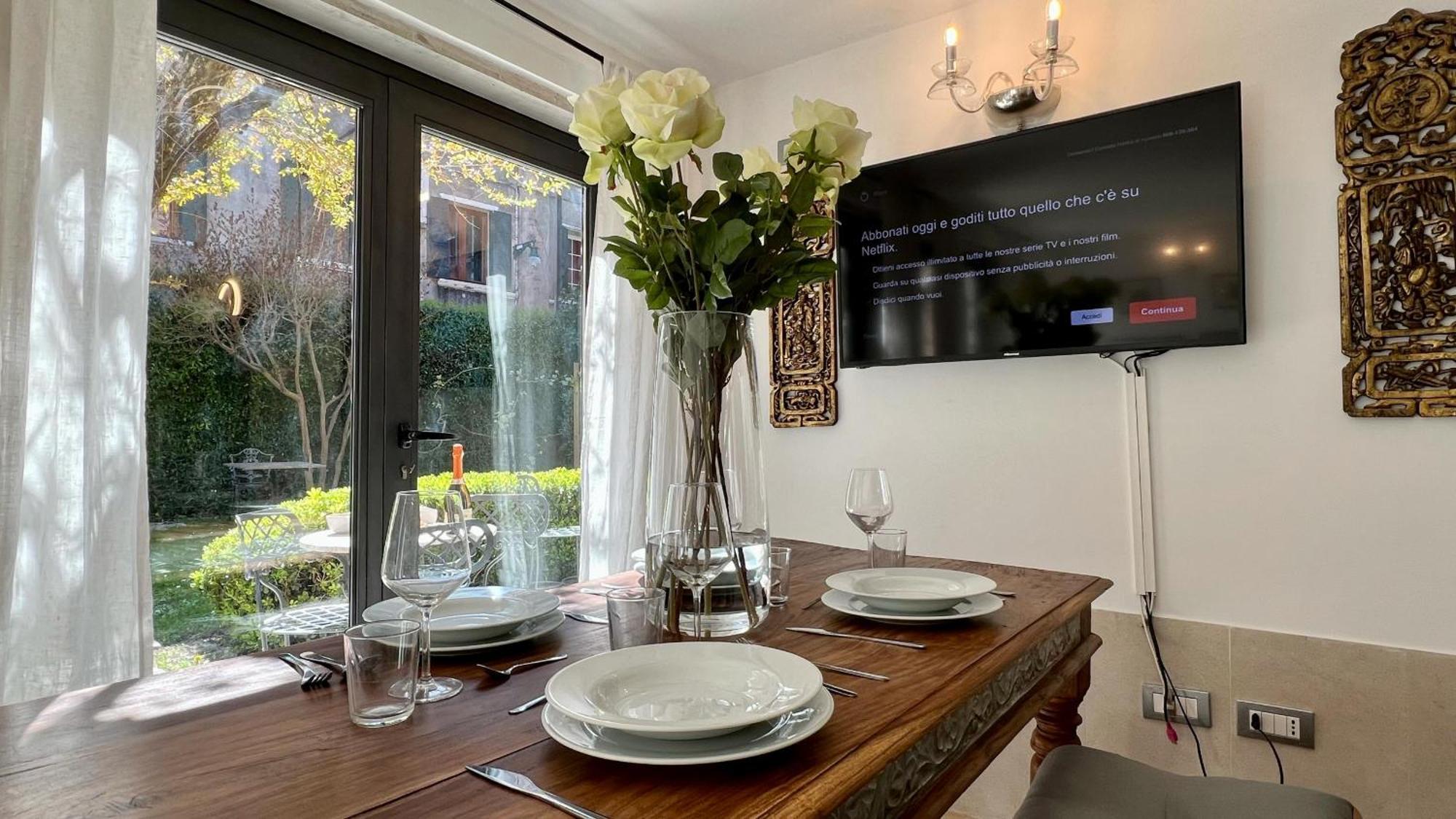 Apartment Flowery