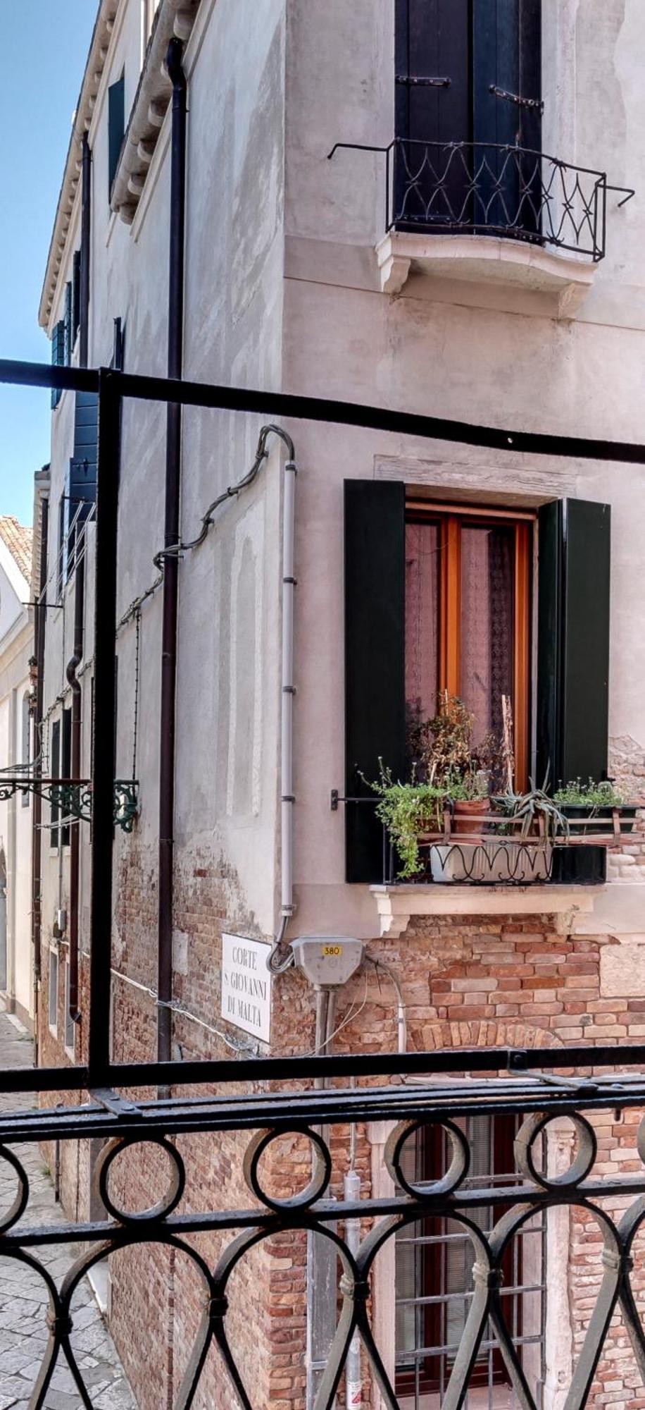 Palazzo Schiavoni Residenza D'epoca & Suite-apartments Guest house 3*