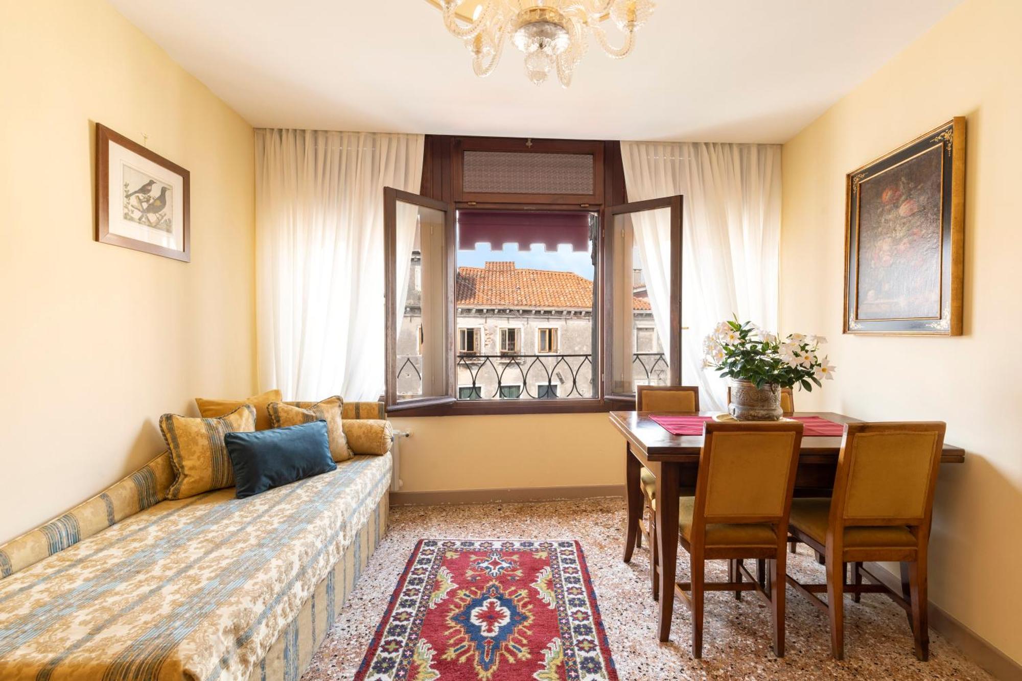 Palazzo Schiavoni Residenza D'epoca & Suite-apartments