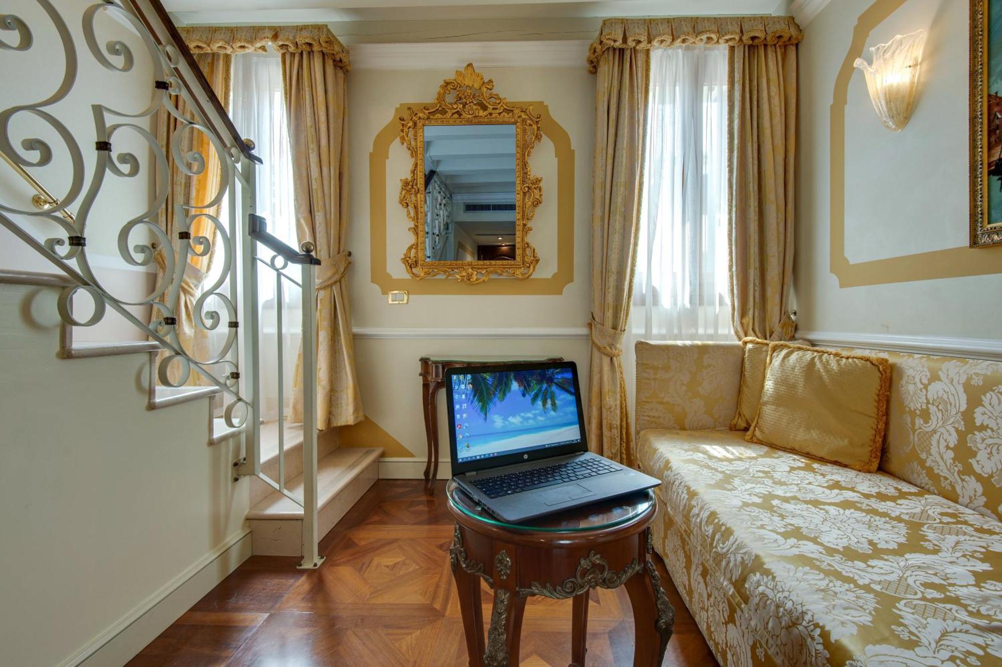 Hotel Canal Grande 4*