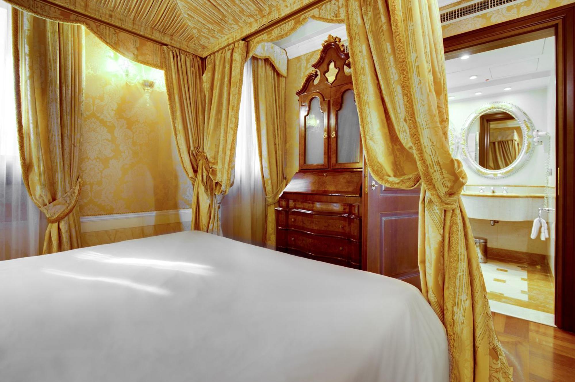 Hotel Canal Grande 4*