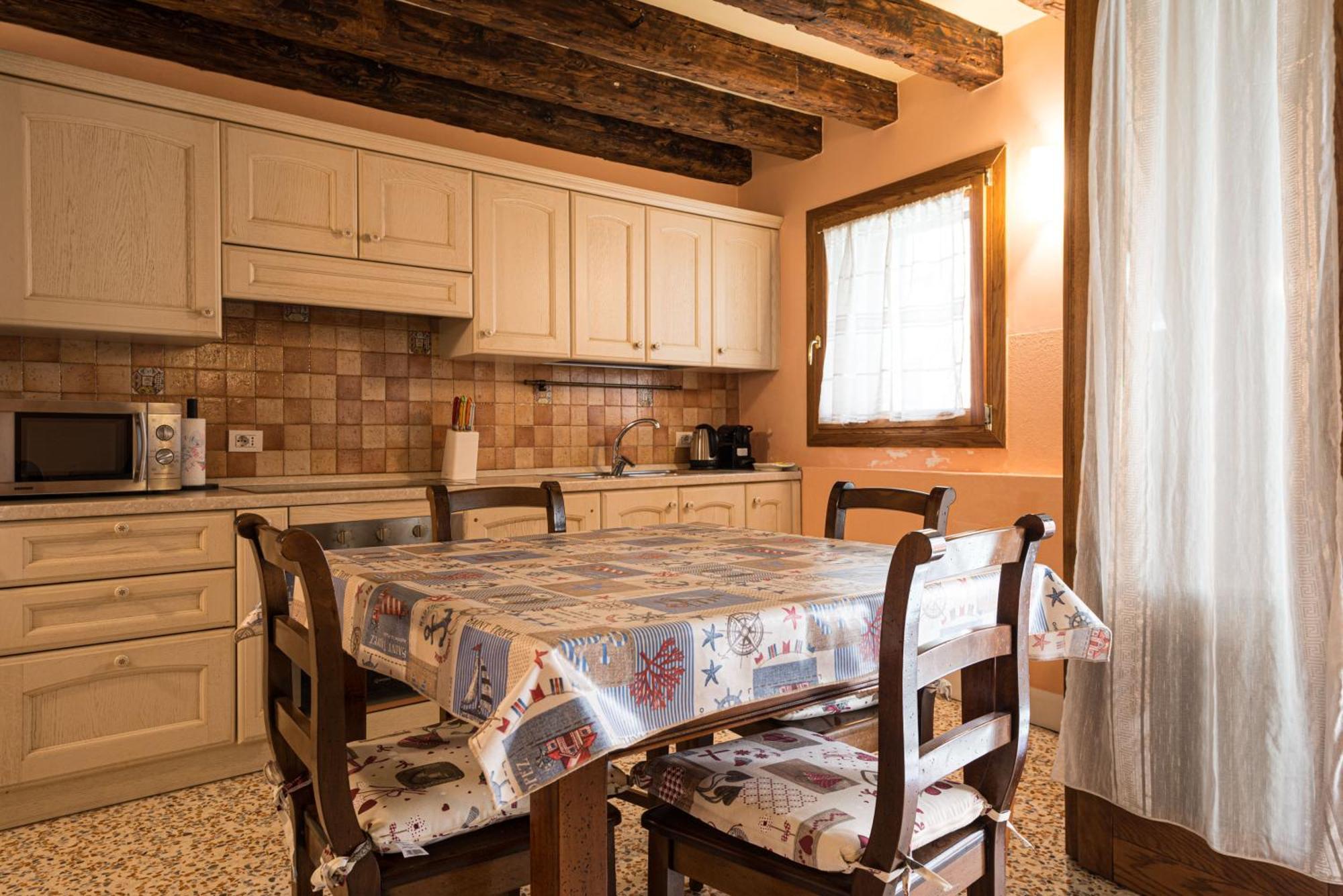 Apartment Lovely Flat With Canal View Near Rialto Bridge