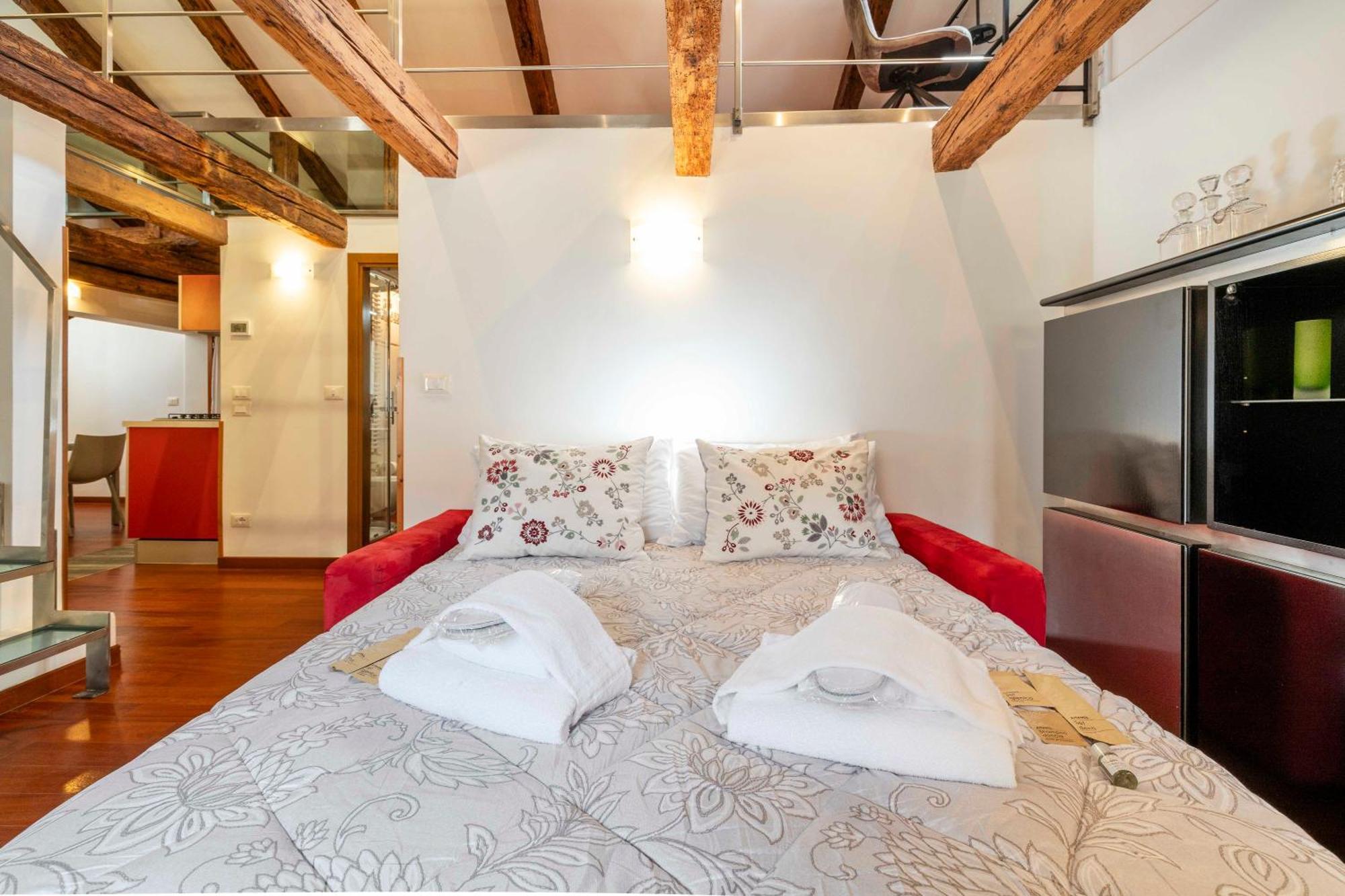 Glass House - Loft 2 Minutes To Rialto Bridge & View Apartment Venice