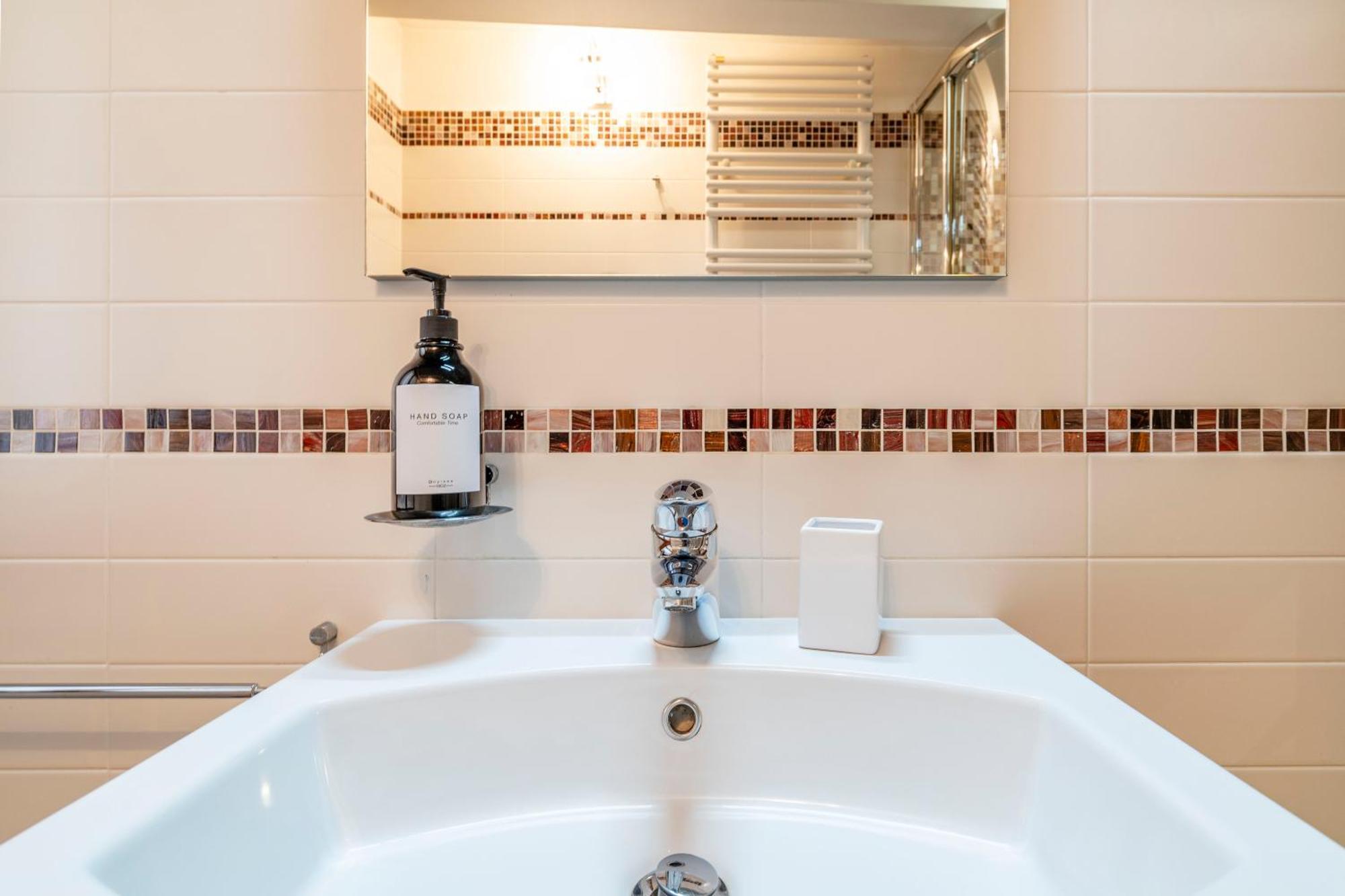 Glass House - Loft 2 Minutes To Rialto Bridge & View Apartment